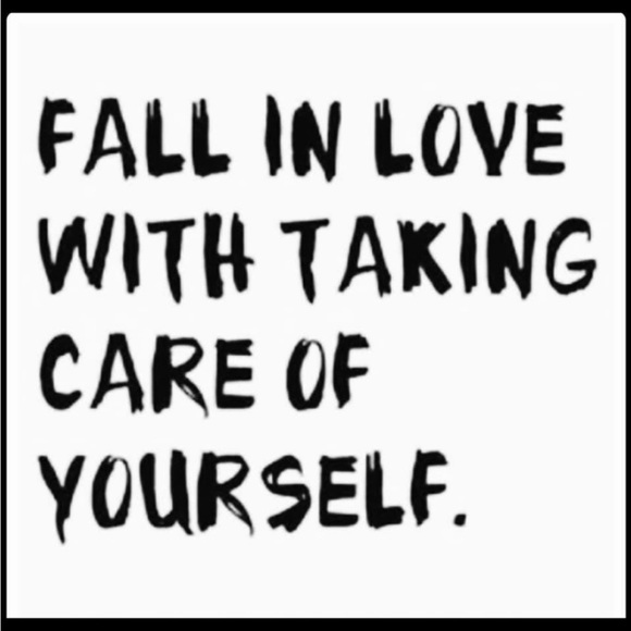 Meet Your Posher! - Picture 3 of 13